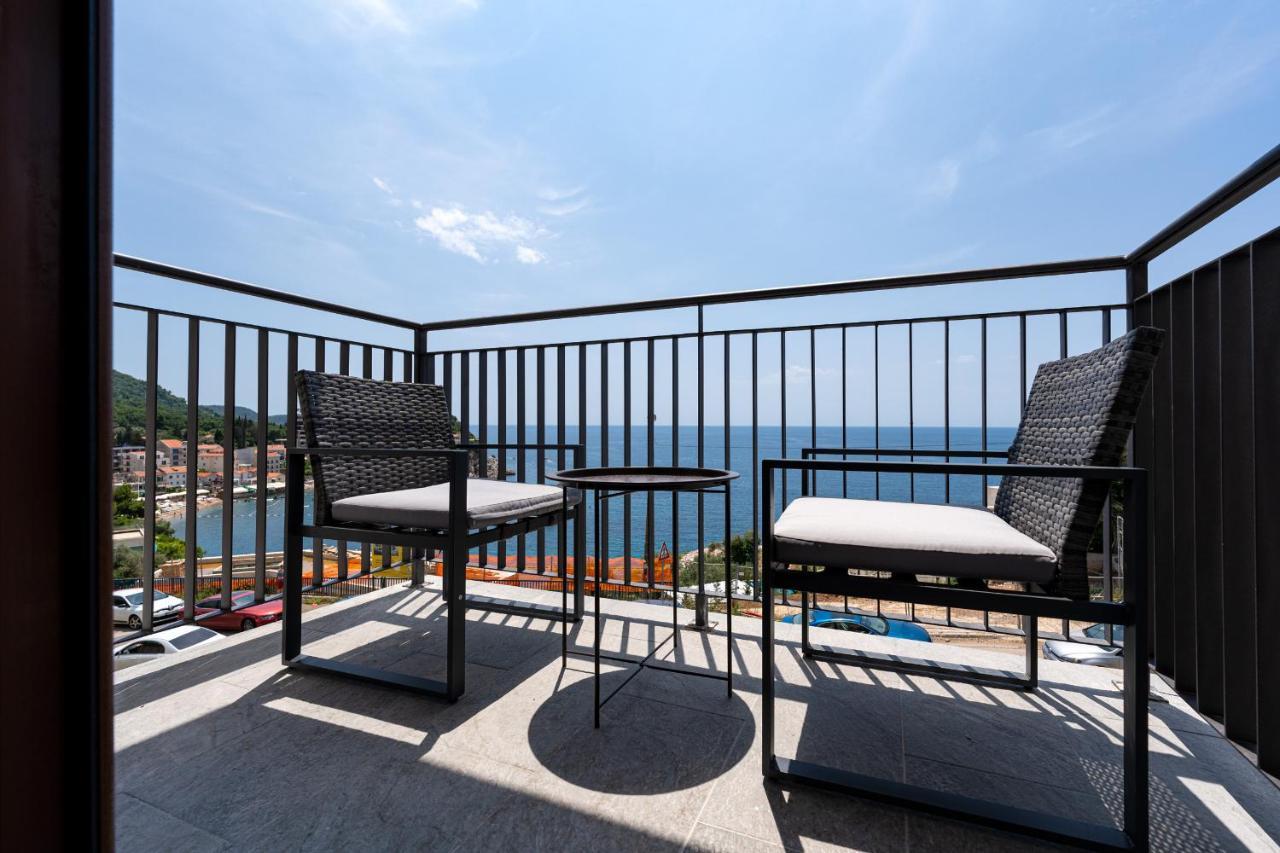 Niki Apartments Przno Sveti Stefan Exteriör bild