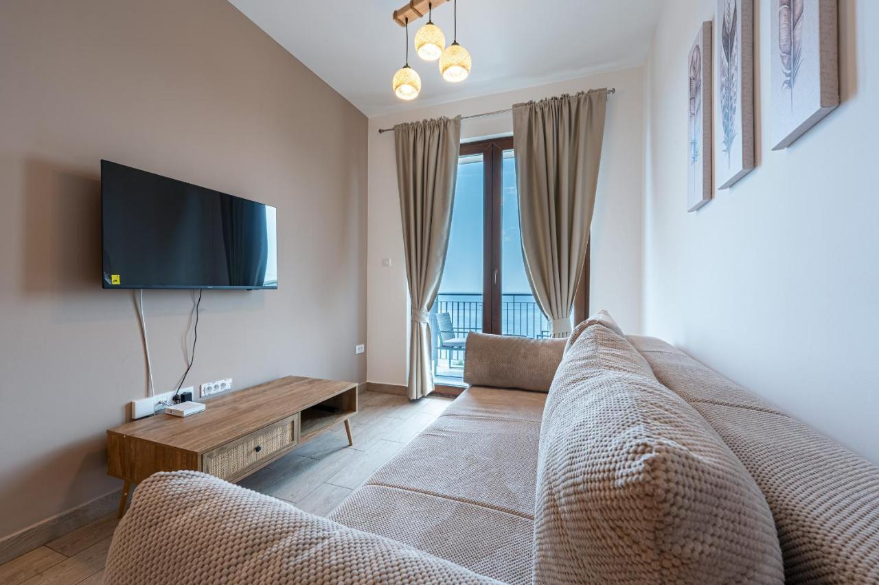 Niki Apartments Przno Sveti Stefan Exteriör bild