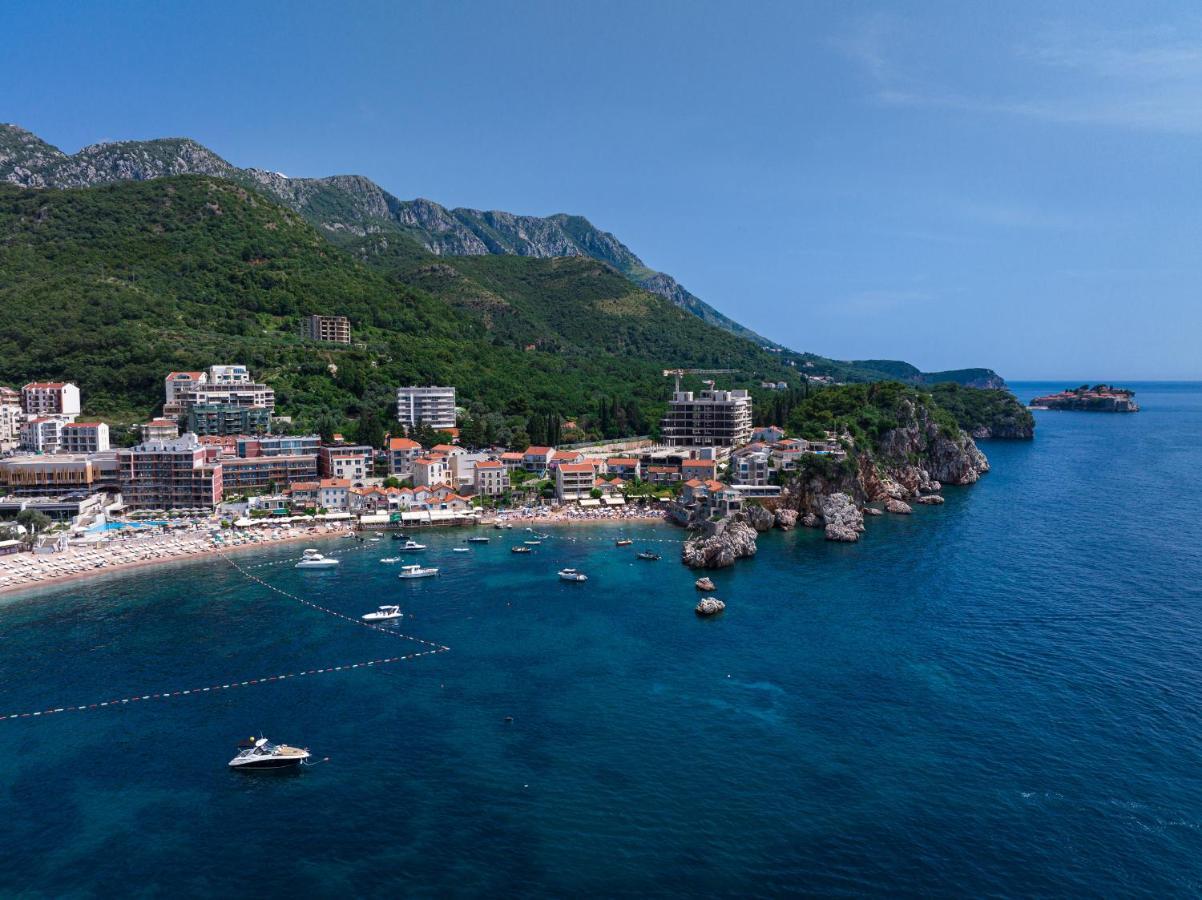 Niki Apartments Przno Sveti Stefan Exteriör bild
